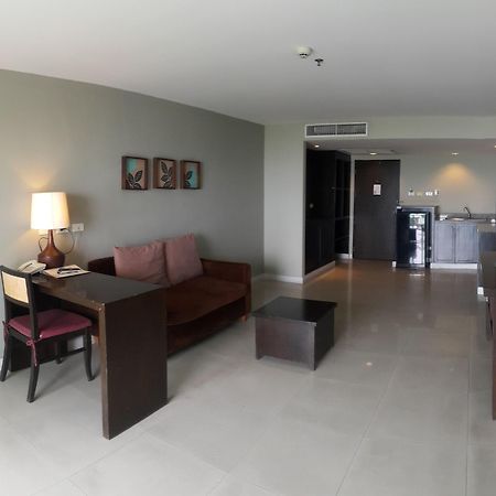 Summer Spring Hotel Pattaya Bagian luar foto