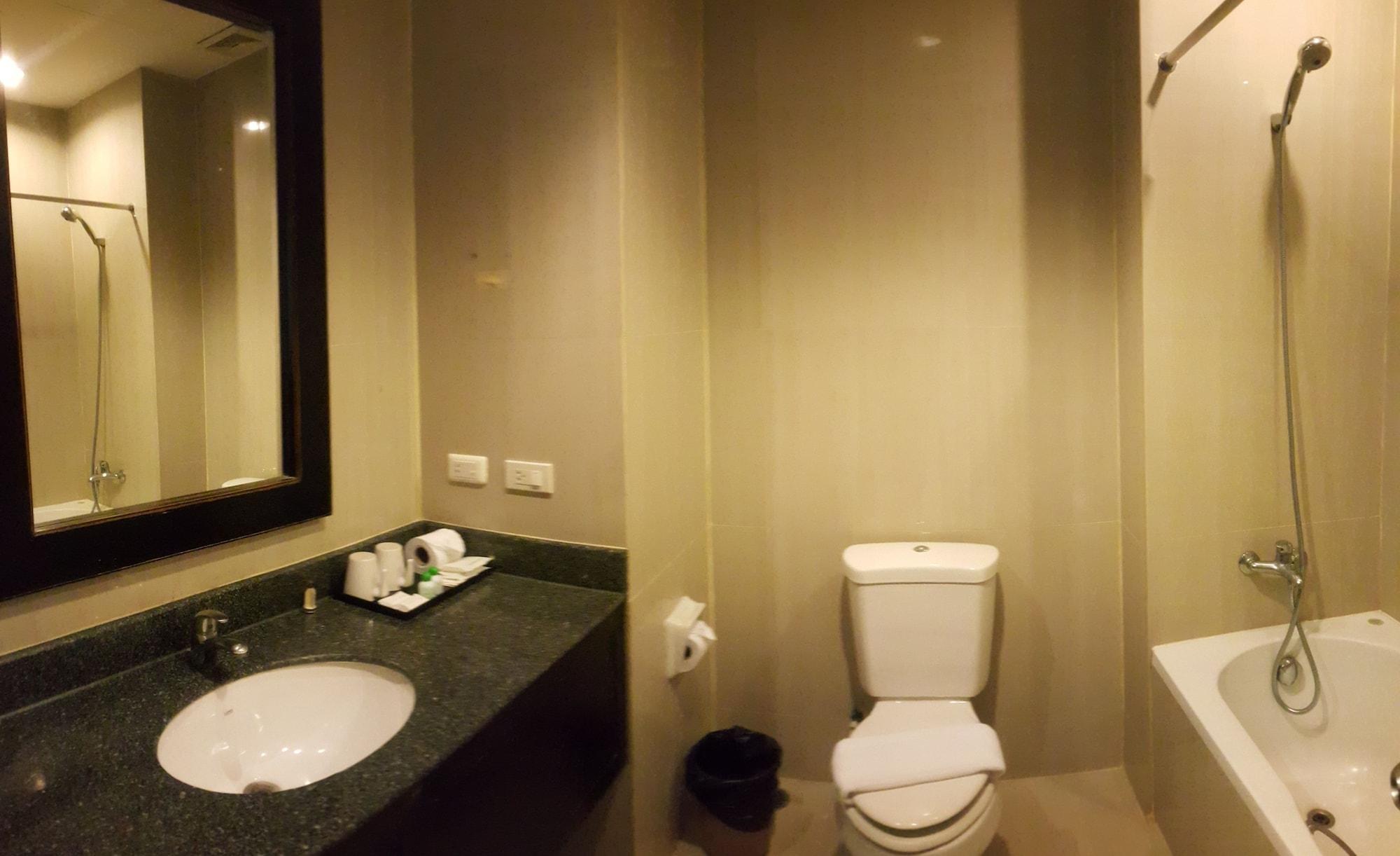Summer Spring Hotel Pattaya Bagian luar foto