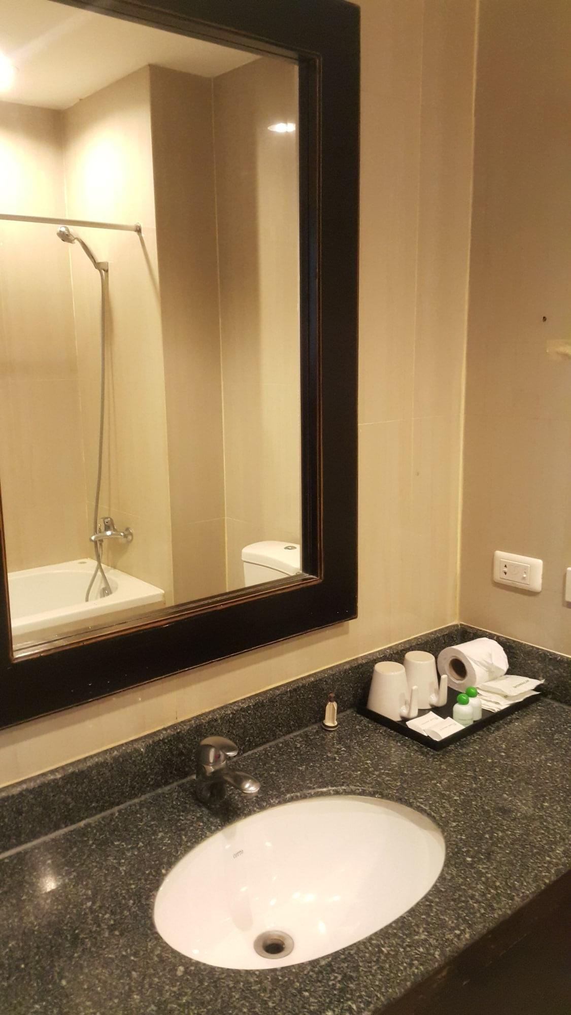 Summer Spring Hotel Pattaya Bagian luar foto