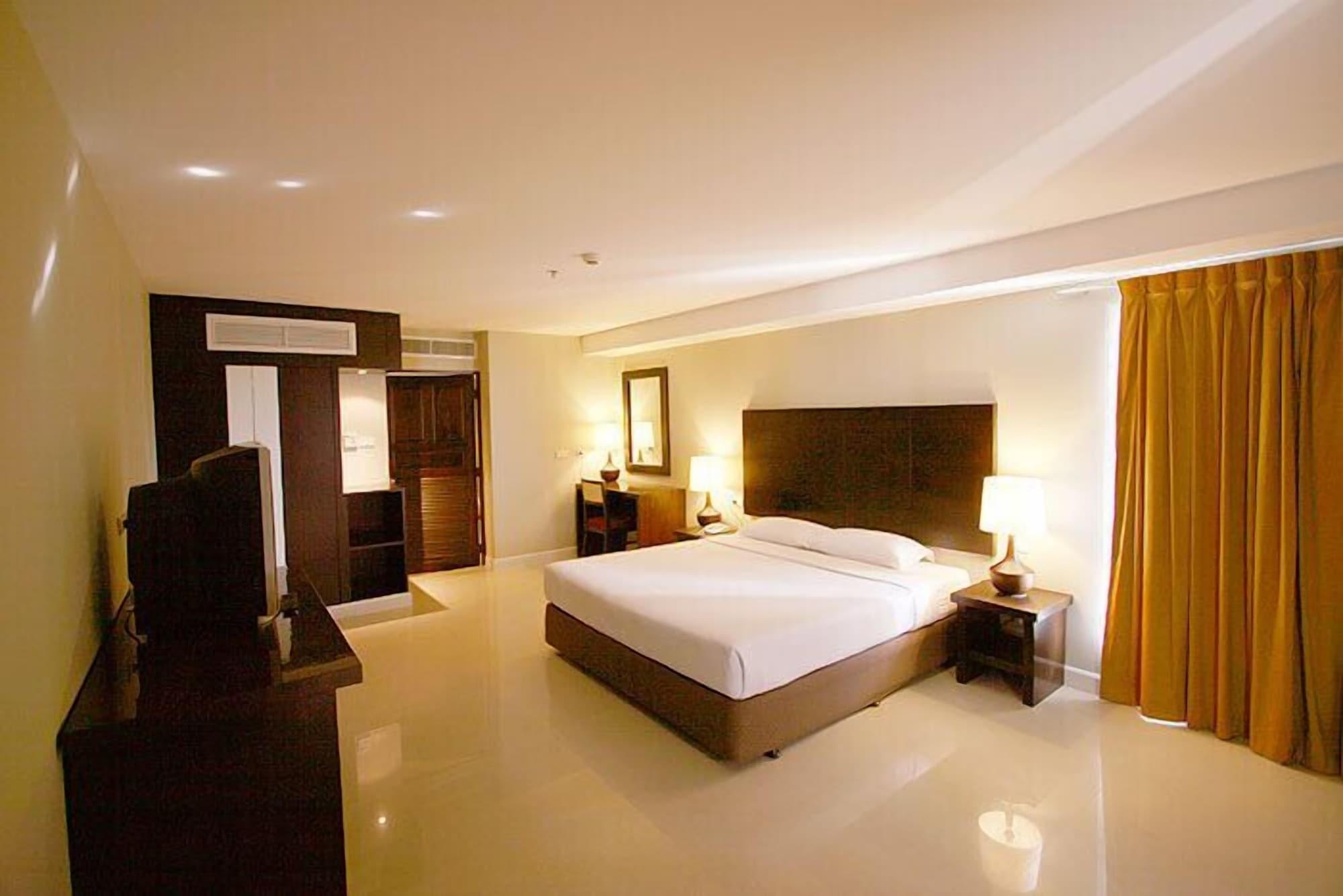 Summer Spring Hotel Pattaya Bagian luar foto